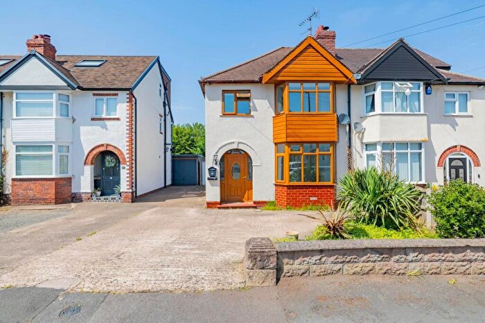 3 Bedroom Semi Detached House For Sale In Gerald Road, Wollaston, Stourbridge, DY8
