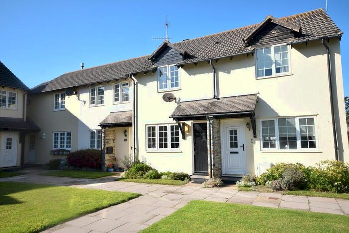 2 Bedroom Property To Rent In Stoneywell, Instow, Devon, EX39
