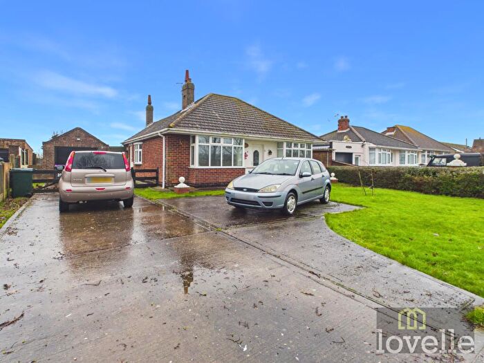 2 Bedroom Detached Bungalow For Sale In Kent Avenue, Theddlethorpe, LN12