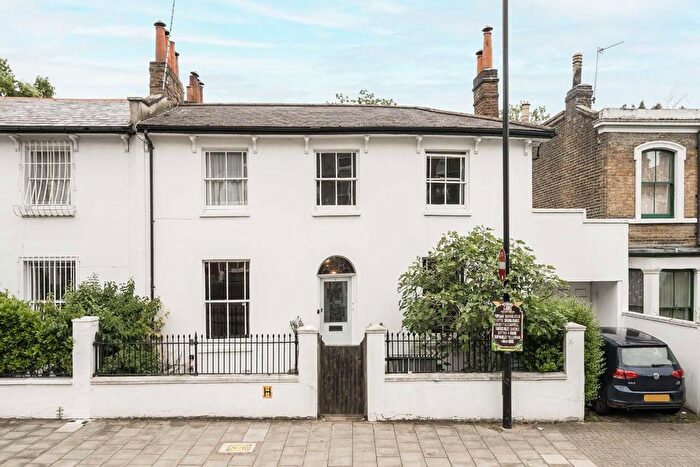 4 Bedroom Property To Rent In Brixton Water Lane, London, SW2