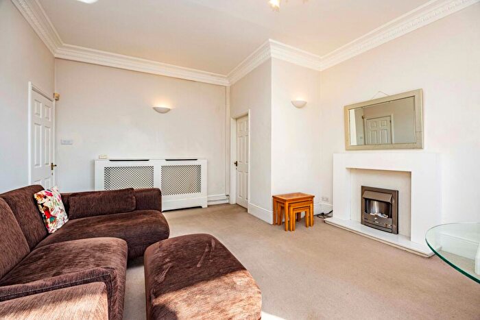 2 Bedroom Apartment To Rent In Park Drive, Ashley House Park Drive, NG7