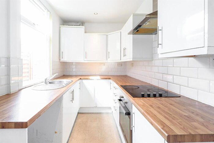 3 Bedroom Detached House To Rent In Clarence Street, Nuneaton, CV11