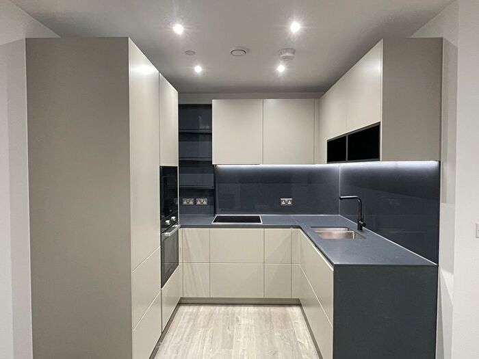 1 Bedroom Flat To Rent In Anax Street, London, N4