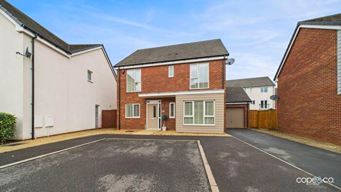 4 Bedroom Detached House To Rent In Olive Close, Branston, Burton-On-Trent, Staffordshire, DE14