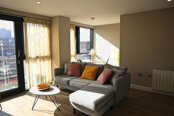 1 Bedroom Flat To Rent In Queens Dock Avenue, Hull, HU1