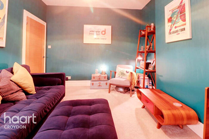 4 Bedroom Semi Detached House To Rent In Clarendon Road, Croydon, CR0