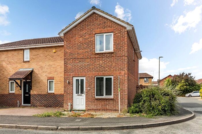 2 Bedroom Semi-Detached House For Sale In Welland Avenue, Didcot, OX11
