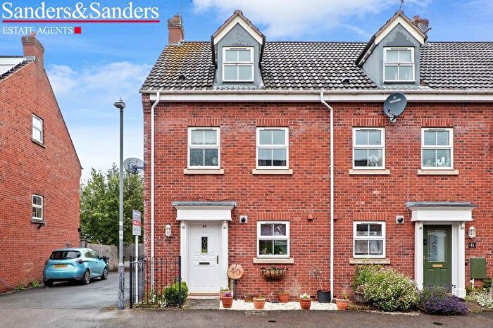 3 Bedroom Terraced House To Rent In Station Road, Alcester, B49