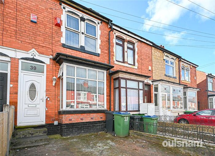 3 Bedroom Terraced House For Sale In Beakes Road, Smethwick, West Midlands, B67