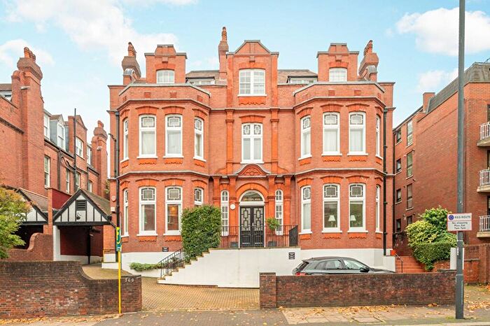 2 Bedroom Flat For Sale In Grosvenor House, Hampstead, London, NW3