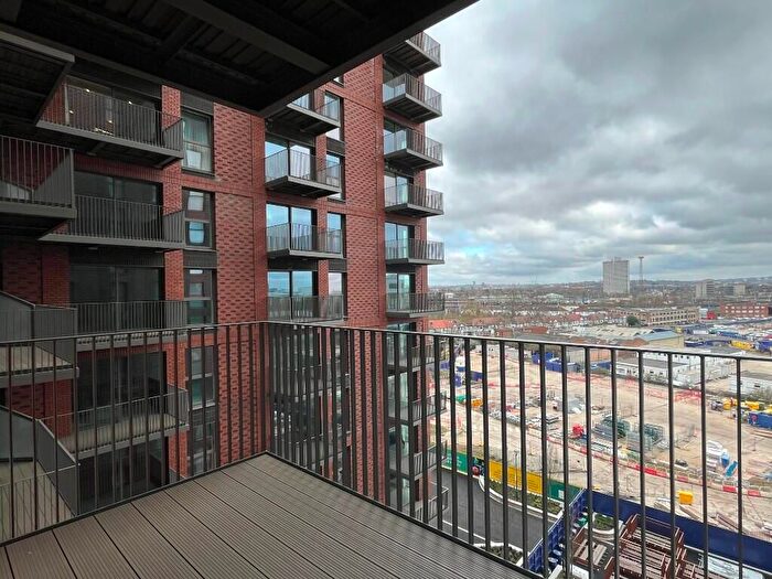 2 Bedroom Flat To Rent In Quay Walk, Wembley, HA0