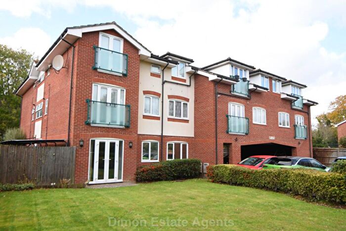 2 Bedroom Flat For Sale In Redlea Court, Military Road, Gosport, PO12