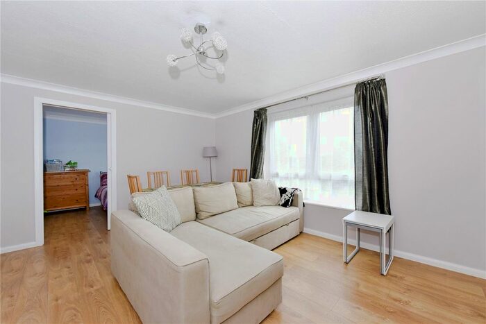 2 Bedroom Flat To Rent In Chiltern Court, Fawcett Road, Windsor, Berkshire, SL4