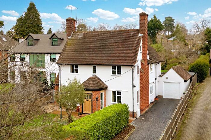 4 Bedroom Detached House For Sale In Cherry Tree Road, Farnham Royal, Buckinghamshire, SL2