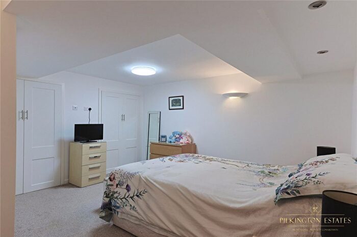 2 Bedroom Flat For Sale In Marine Drive, Looe, Cornwall, PL13