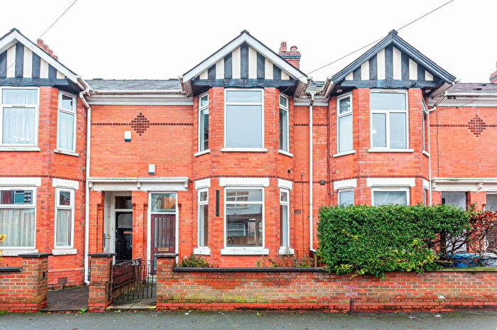 3 Bedroom Terraced House To Rent In Railway Road, Stretford, Manchester, M32