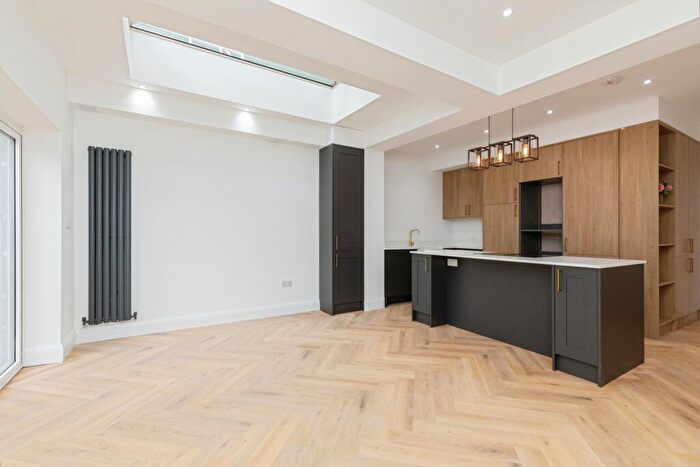 3 Bedroom Terraced House For Sale In Cambridge Street, Bristol, BS3