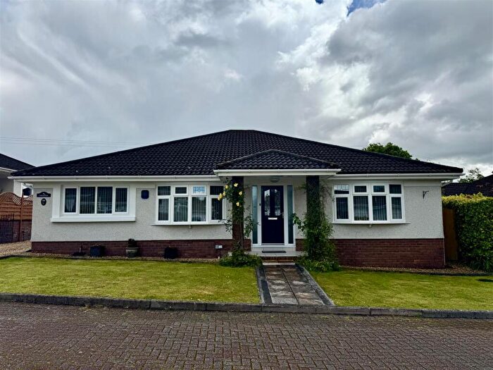 3 Bedroom Detached Bungalow For Sale In Maes Yr Helyg, Llandybie, Ammanford, SA18