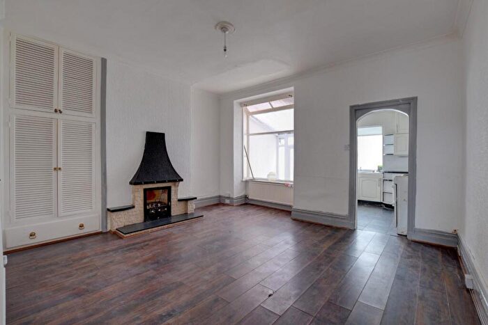 2 Bedroom Terraced House To Rent In West Street, Burnley, BB10