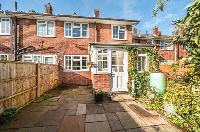 3 Bedroom Terraced House For Sale In North Street, Emsworth, Hampshire, PO10