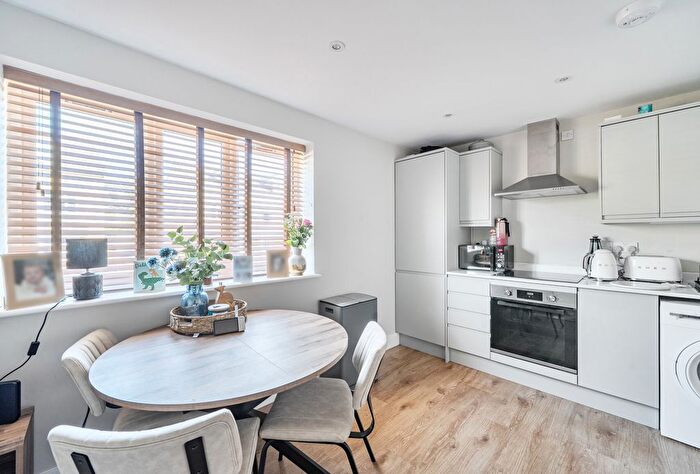 2 Bedroom Maisonette For Sale In Greenaways, Ebley, Stroud, Gloucestershire, GL5