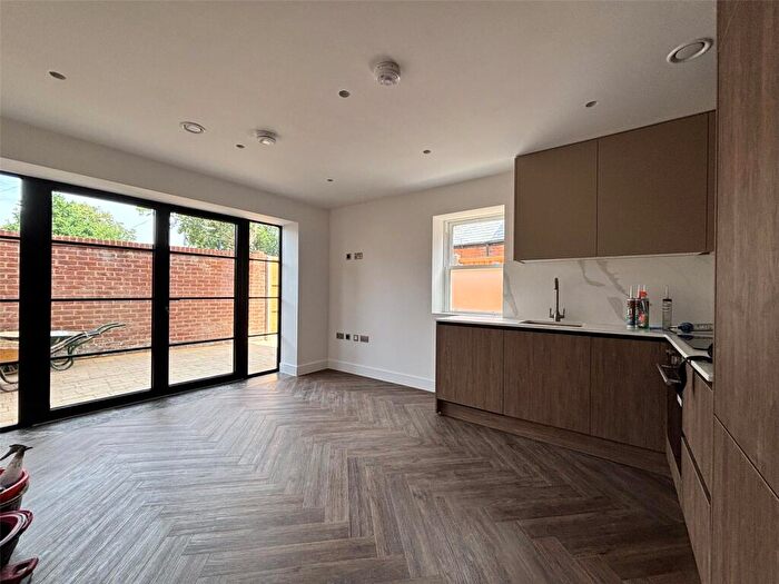 1 Bedroom Flat To Rent In Fleet Road, Fleet, Hampshire, GU51