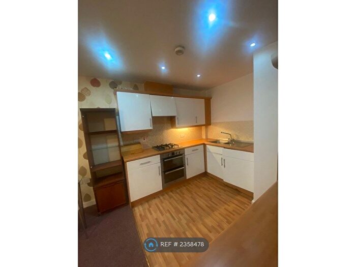 2 Bedroom Flat To Rent In Caldon House, Northolt, UB5