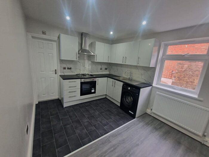 2 Bedroom Flat To Rent In Plashet Road, London, E13