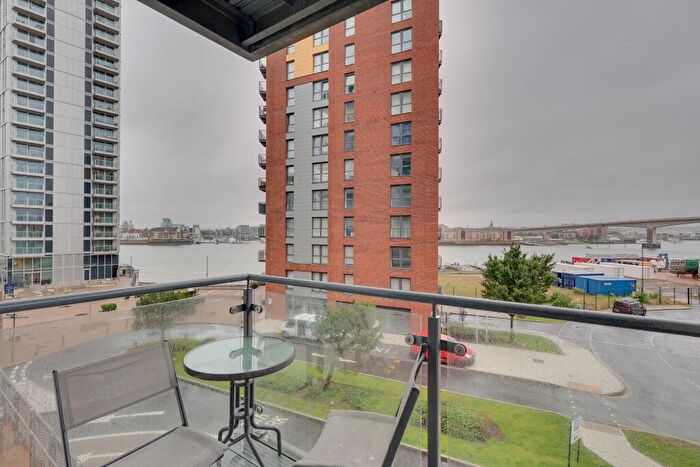 2 Bedroom Apartment For Sale In Centenary Plaza, Woolston, SO19
