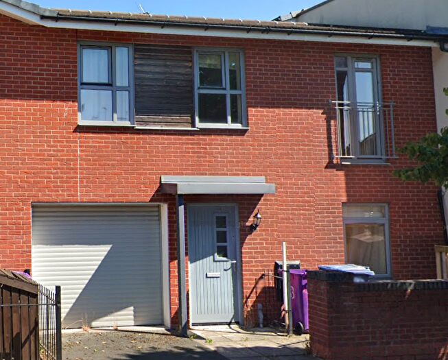 4 Bedroom House To Rent In Holdsworth Drive, L7