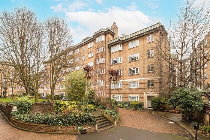 2 Bedroom Flat To Rent In Streatham High Road, Streatham, SW16