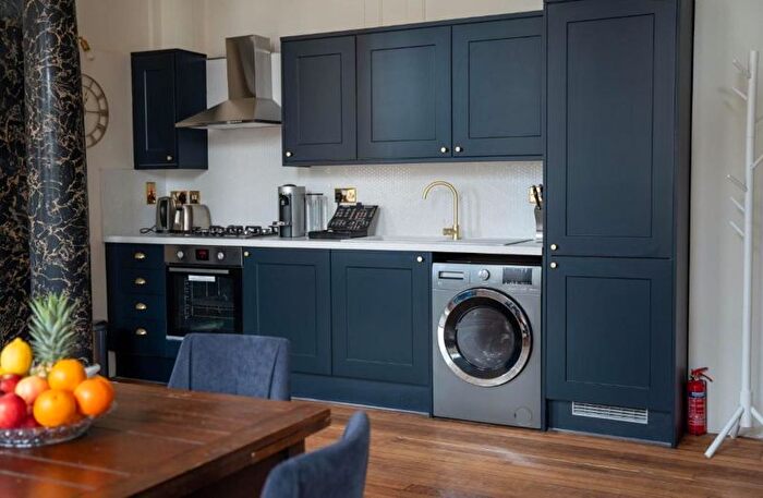 Studio To Rent In Charrington House, Cephas Avenue, London, E1