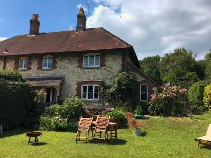 3 Bedroom Semi-Detached House To Rent In Froxfield, Petersfield, GU32