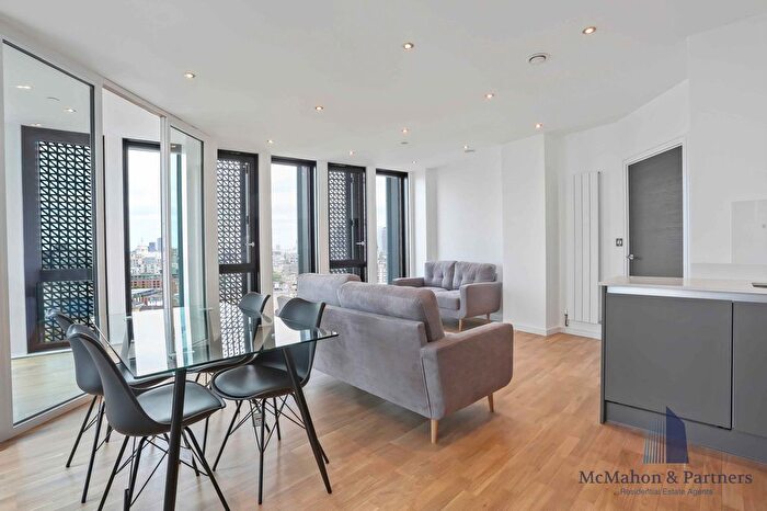 2 Bedroom Flat To Rent In B Newington Causeway, Elephant And Castle, London, SE1