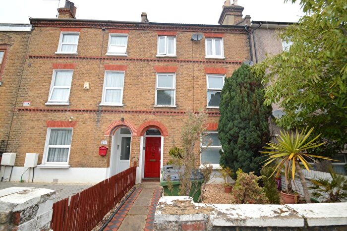 2 Bedroom Flat To Rent In Herbert Road, London, SE18