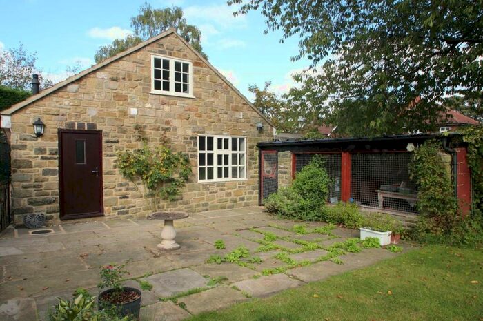 1 Bedroom Flat To Rent In Lidgett Place, Leeds, West Yorkshire, LS8