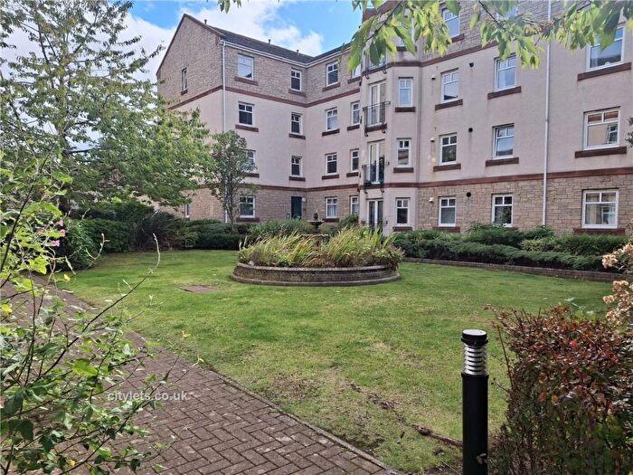 2 Bedroom Flat To Rent In Sinclair Place, Shandon, Edinburgh, EH11