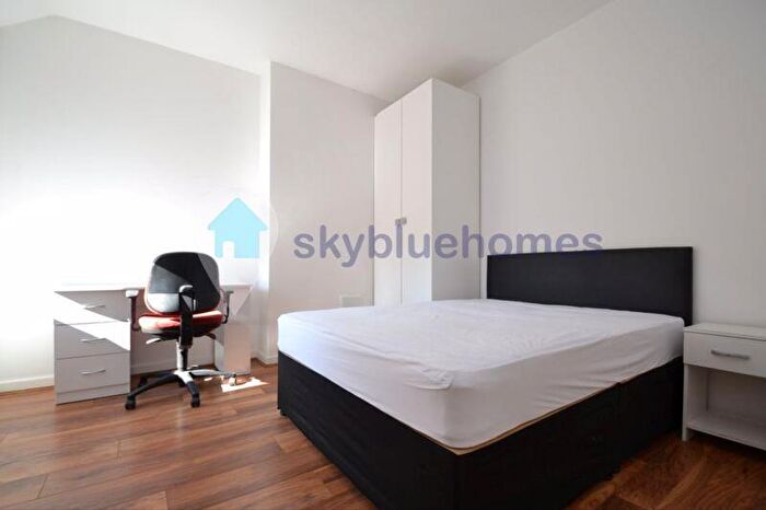 4 Bedroom Terraced House To Rent In Beckingham Road, Leicester, LE2
