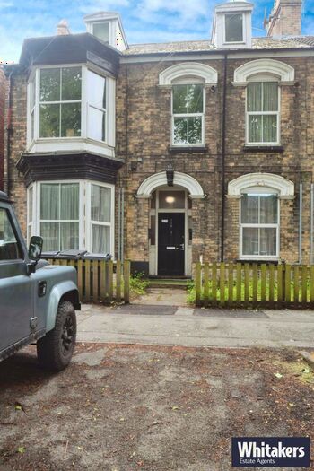 2 Bedroom Apartment To Rent In Boulevard, Hull, HU3