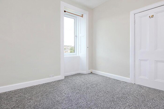 1 Bedroom Flat For Sale In / Milton Street, Abbeyhill, Edinburgh, EH8