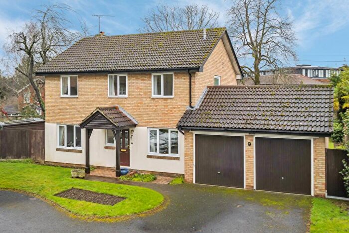 4 Bedroom Detached House For Sale In Sandisplatt, Maidenhead, SL6