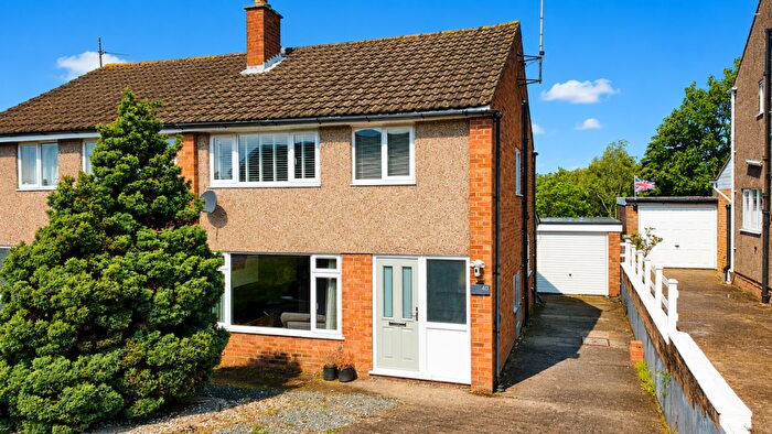 3 Bedroom Semi Detached House For Sale In Birchwood Fields, Tuffley, Gloucester, GL4