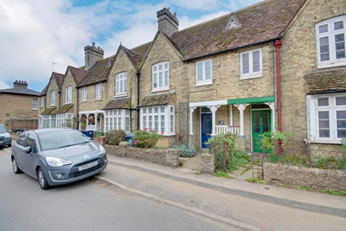 3 Bedroom Terraced House For Sale In High Street, Somersham, Cambridgeshire, PE28