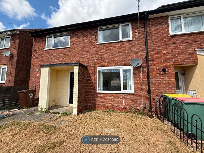 2 Bedroom Terraced House To Rent In Crosby Place, Preston, PR2