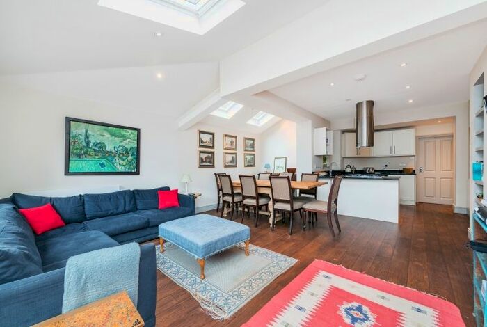 Studio To Rent In Ongar Road, London, SW6