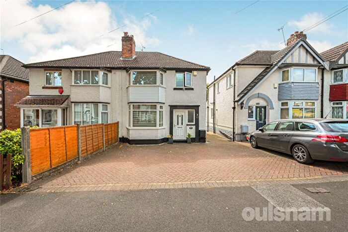 3 Bedroom Semi-Detached House For Sale In Moorpark Road, Northfield, Birmingham, B31
