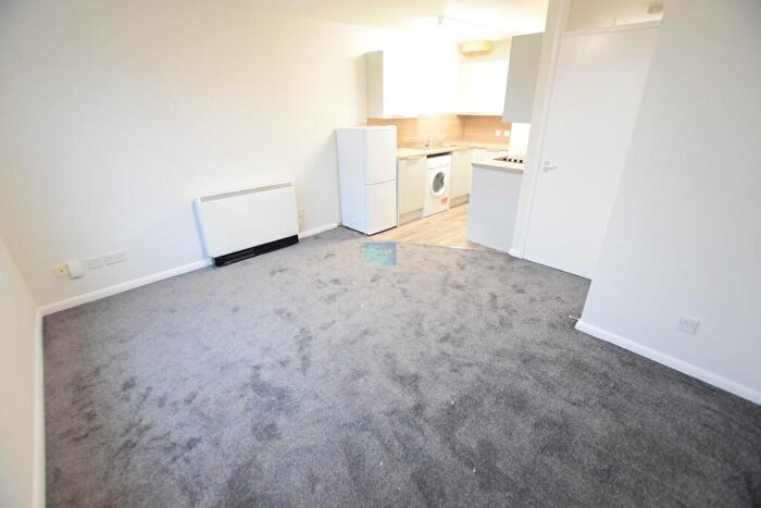2 Bedroom Apartment For Sale In Grantavon House, Brayford Wharf East, Lincoln, LN5