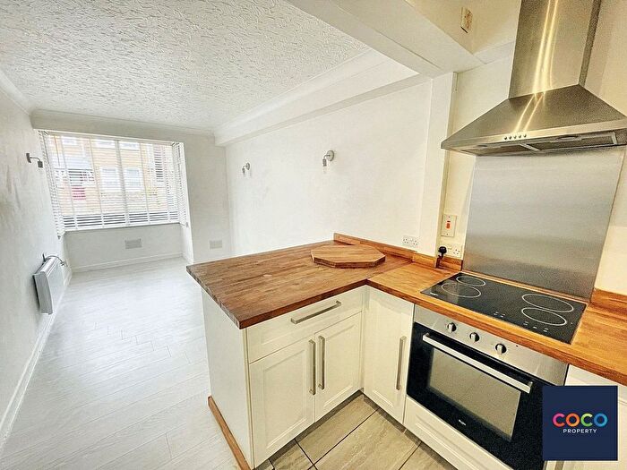 1 Bedroom Flat To Rent In Cambridge Road, Victoria Court Cambridge Road, DT1