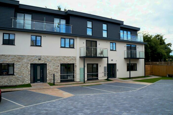 2 Bedroom Apartment To Rent In Admiral Court, Dark Lane, Witney, OX28