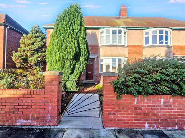 2 Bedroom Flat To Rent In Grange Road, Gosforth, Newcastle Upon Tyne, Tyne And Wear, NE3